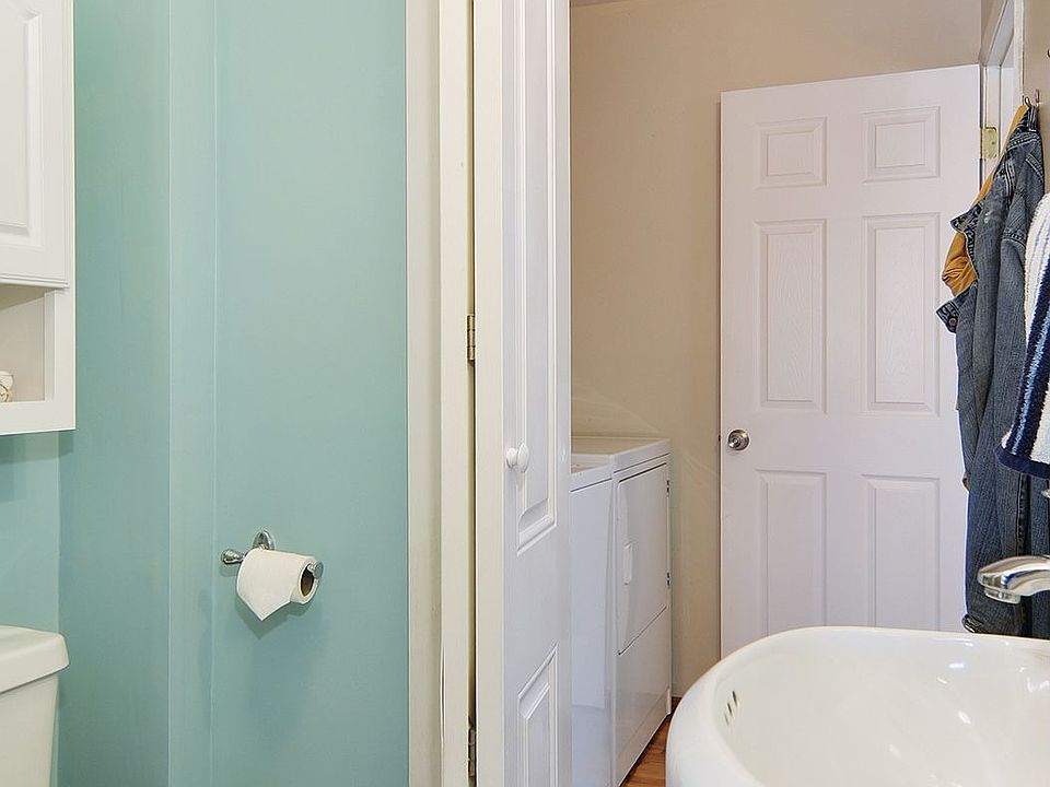 Three-Quarter Bath / Utility Room