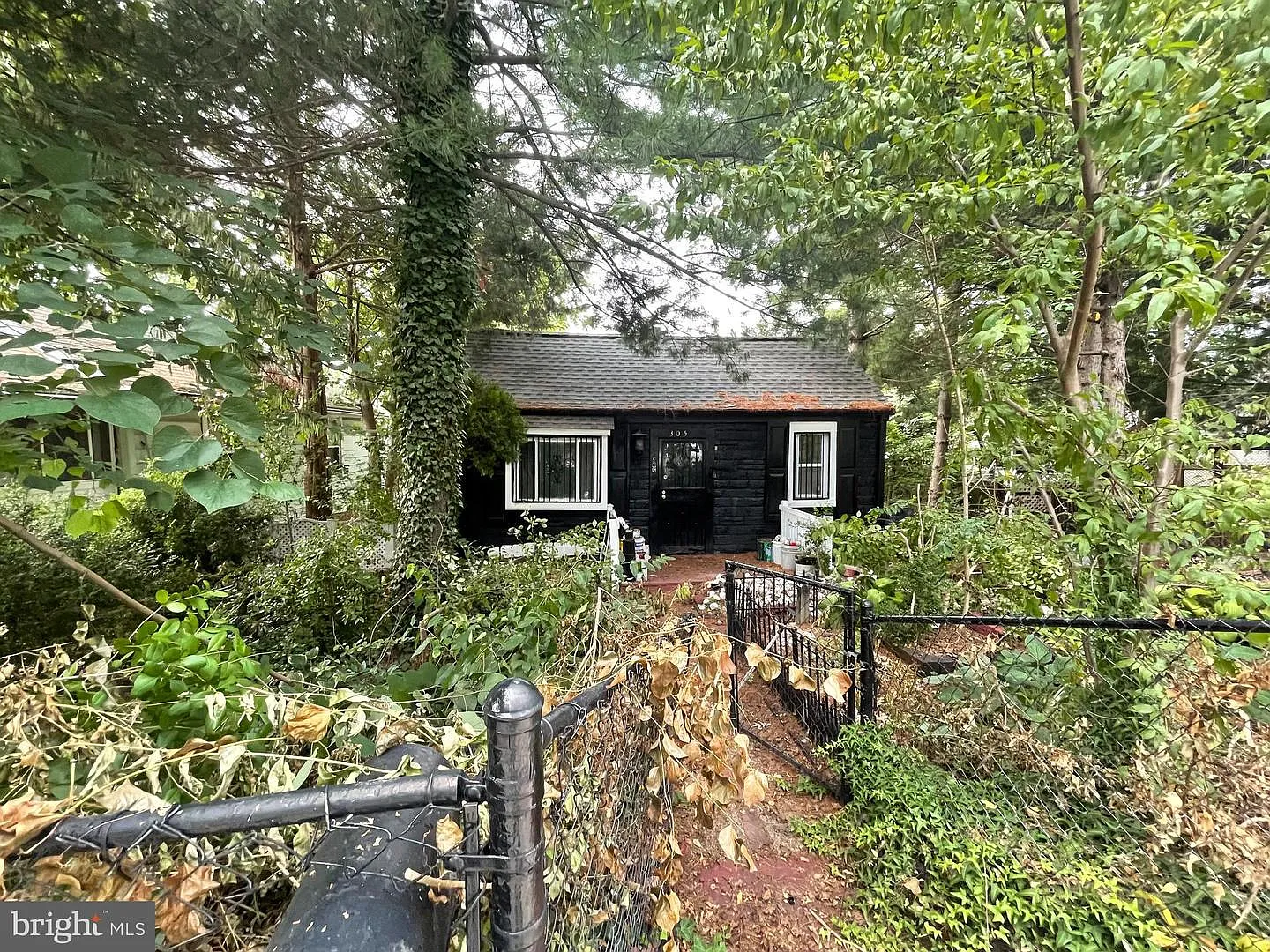 305 Carmody Hills Dr photo 1