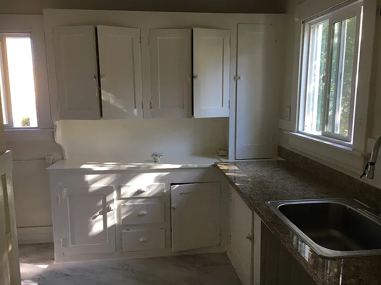 2214 Haste St #5 — Photo 4