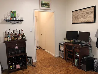 Rented by R New York