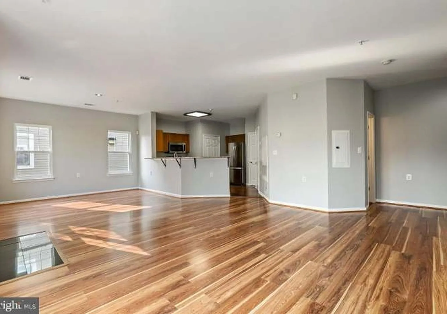 Spacious 3BR Condo in Suitland — Photo 3