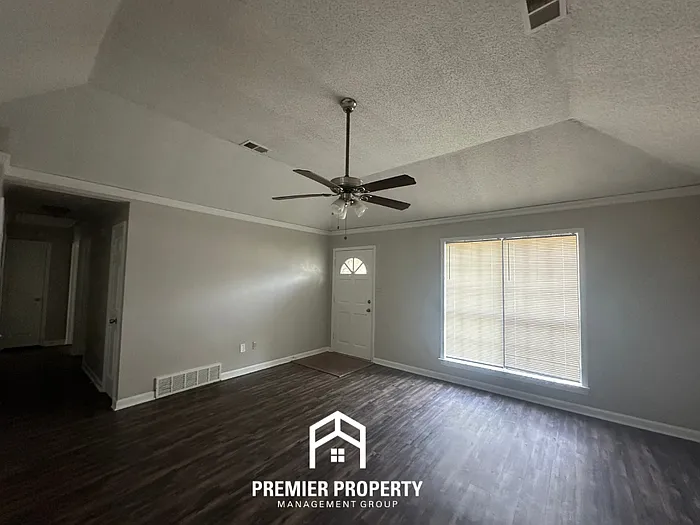 6689 Harpeth Cv — Photo 2