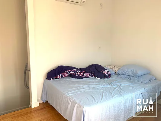 Rented by Rumah Realty Inc | media 16