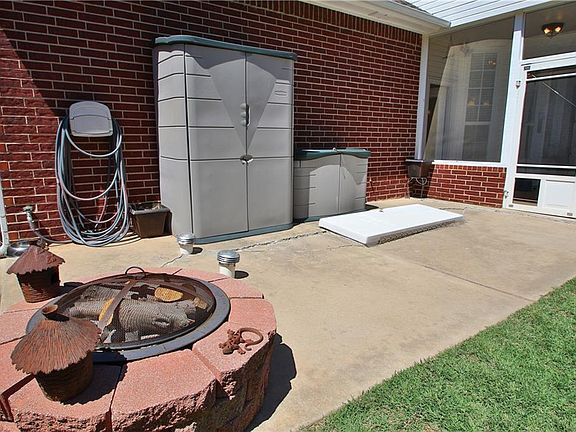 5th image of 3624 SW 129th Ter