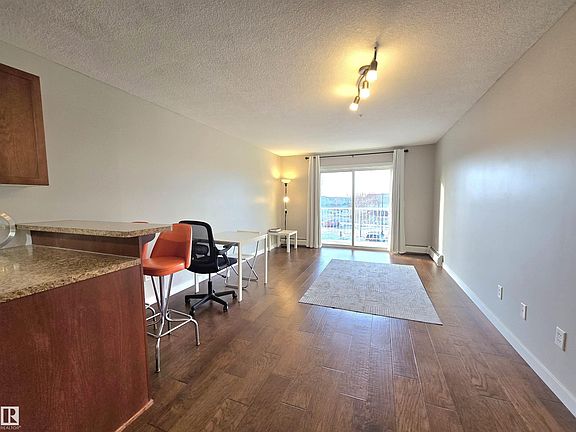 5th image of 240 Spruce Ridge Rd #204