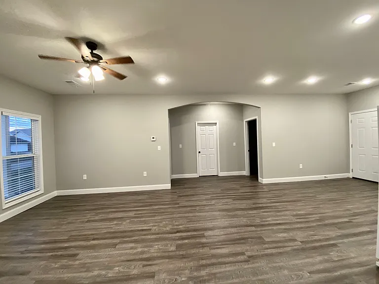 2930 Old Belden Cir — Photo 3