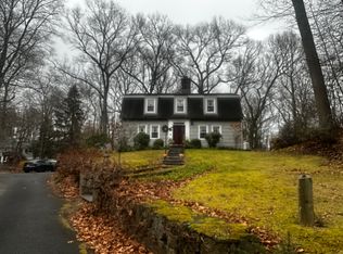 9 Hollow Spring Road, Norwalk, CT 06854