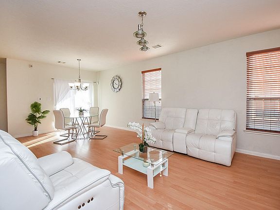 4th image of 7762 Pasture Bend Ln