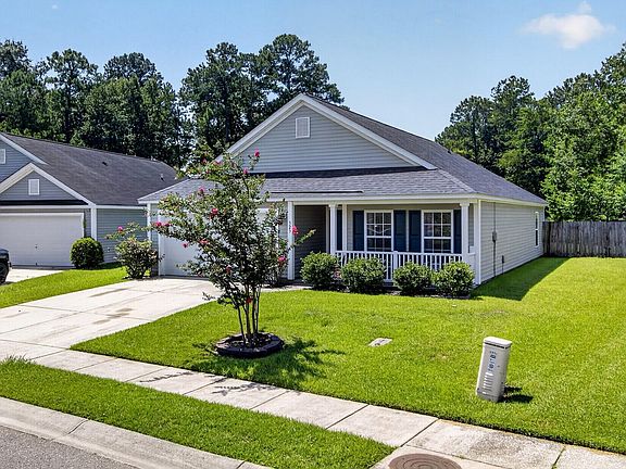3rd image of 323 Briarbend Rd