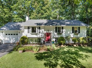 405 Tomahawk Dr, Christiansburg, VA 24073