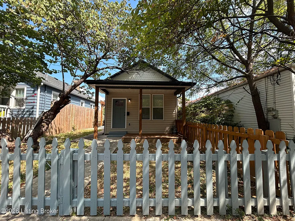 1109 Reutlinger Ave