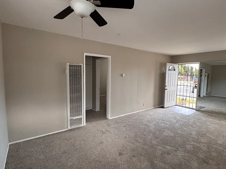 Living room & dining area