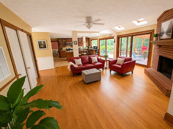 3rd image of 1209 Smith Cove Cir