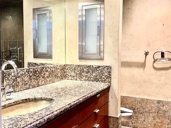 5th image of 115 4th Ave APT 5J