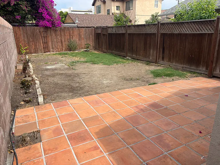 1008 W Micheltorena St #A — Photo 18