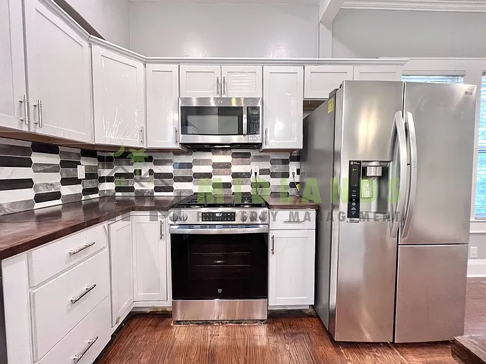 2417 Clark St — Photo 26