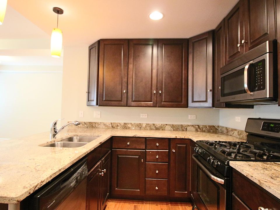 1st image of 1470 W Carmen Ave #C-03