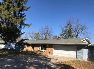 445 Il Route 75 N, Freeport, IL 61032