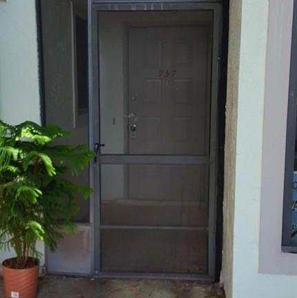 3rd image of 957 Country Club Dr #112