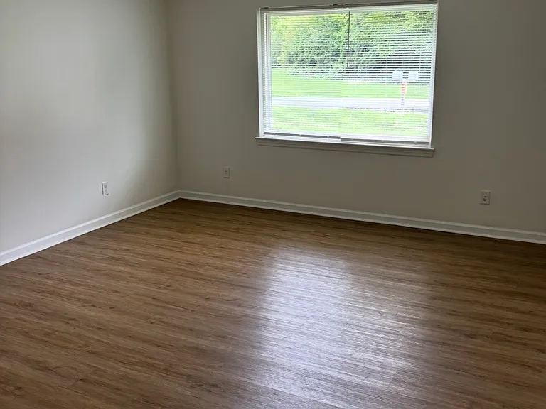 4804 Winding Ln #4804B — Photo 2
