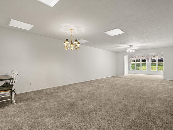 4th image of 7 Oak Court