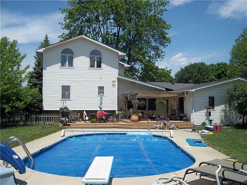 1st image of 1601 Tulip Dr