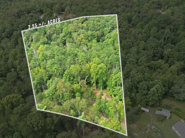 1582 Jennys Cove Rd, Cleveland, GA 30528