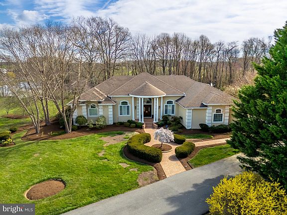 3rd image of 22956 Fairgale Farm Ln