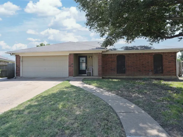 6313 Hunters Glen Dr, Watauga, TX 76148