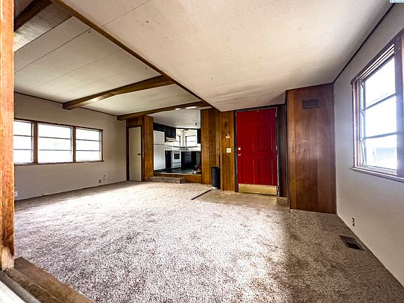 5th image of 802 N Volland St Space 18