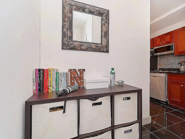 152 E 22nd St #1A — Photo 3