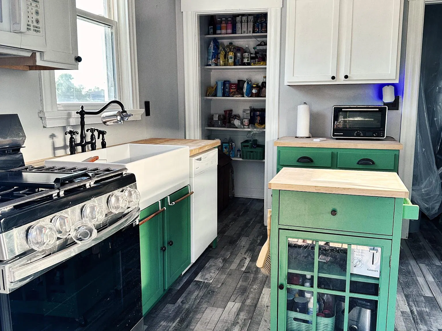 3 bed, 1397 sqft, $2,200 — Photo 2