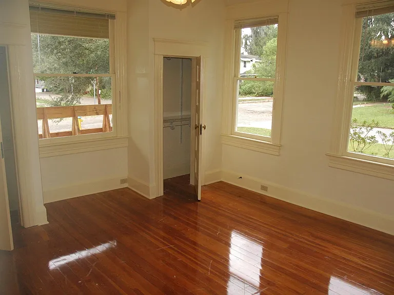 5609 N Suwanee Ave — Photo 8