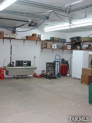Huge garage/workshop space