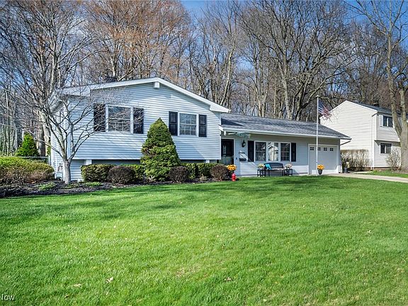 2nd image of 23904 Amesbury Dr