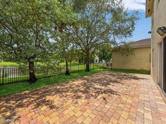 5th image of 8038 Tangelo Drive