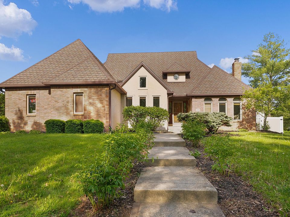 1st image of 498 Olde Mill Dr