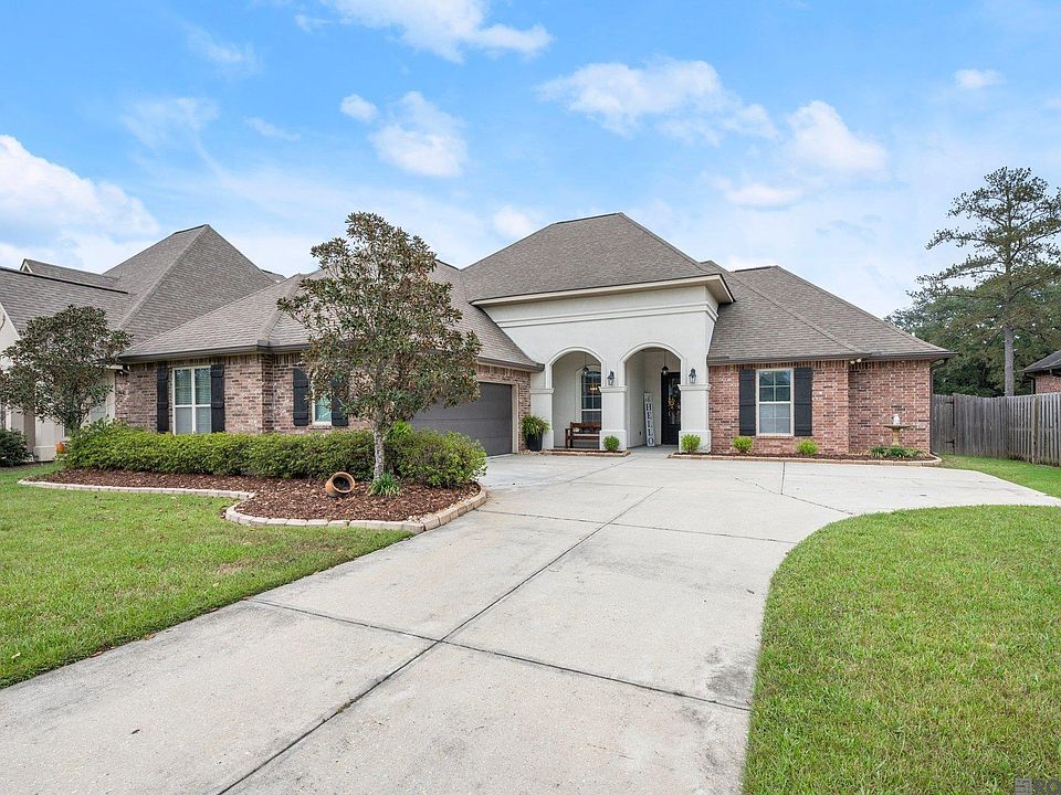 1st image of 24879 Plantation Lake Ave