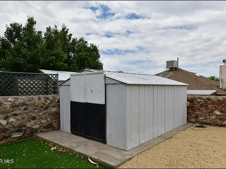 7737 Plaza Azul Rd — Photo 40
