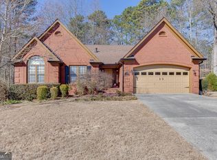 1615 Creek Pointe Cir, Lawrenceville, GA 30043