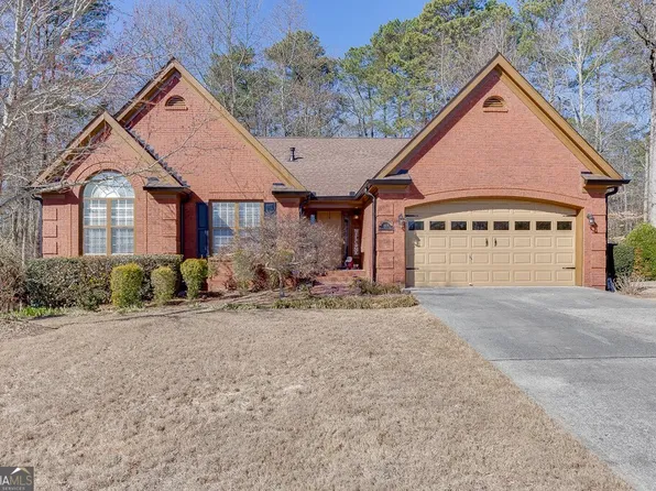 1615 Creek Pointe Cir, Lawrenceville, GA 30043