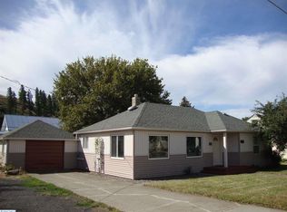 1616 Cedar St, Colfax, WA 99111