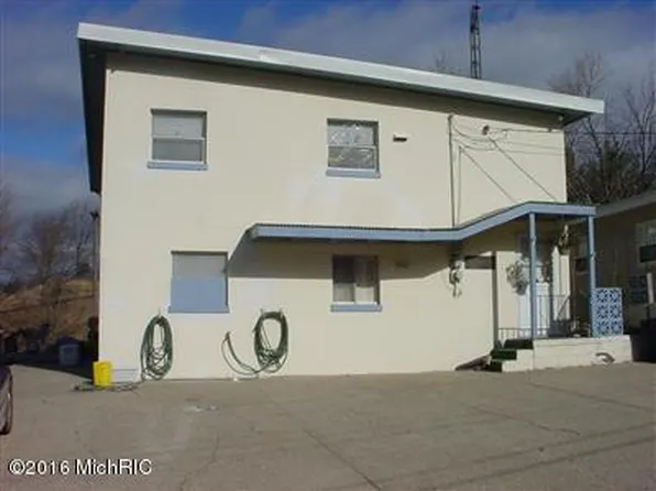 131 Prospect St, Grand Haven, MI 49417