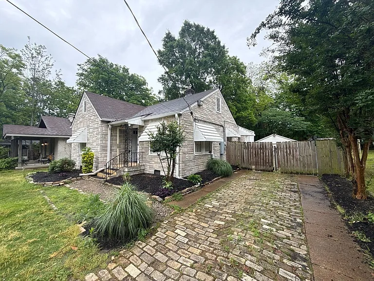 3615 Powell Ave — Photo 2