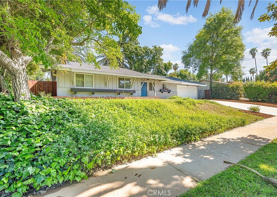 1st image of 668 E Palm Ave