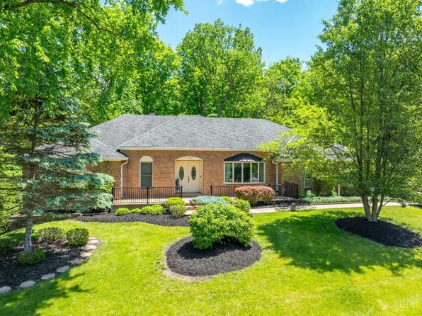 9788 Cooper Woods Ct, Cincinnati, OH 45241
