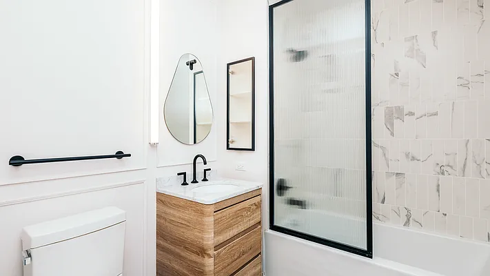 Rented by Nooklyn NYC LLC | media 23