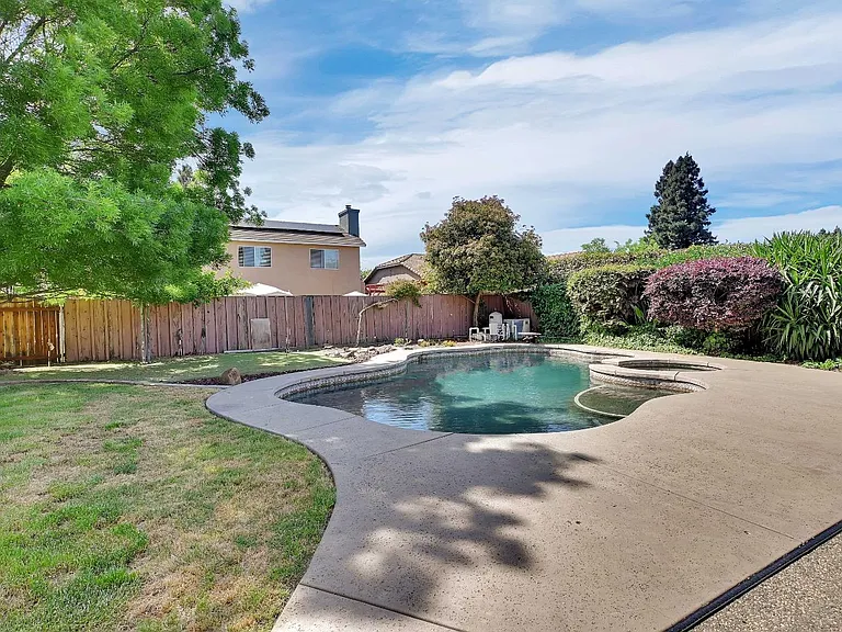 722 Mariner Loop — Photo 15