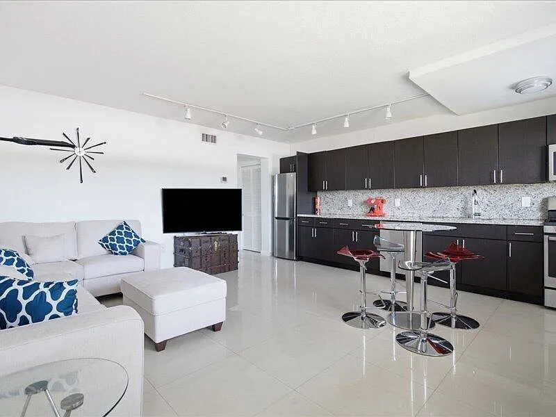 1 bed, 1.0 bath, 590 sqft, $2,500 — Photo 4