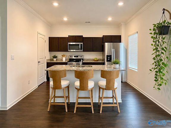 5th image of 2410 Bluff Haven Ln